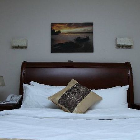 Fryburg Suites Aliayabiagba Zewnętrze zdjęcie