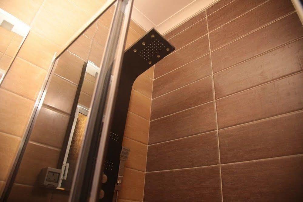 Fryburg Suites Aliayabiagba Zewnętrze zdjęcie