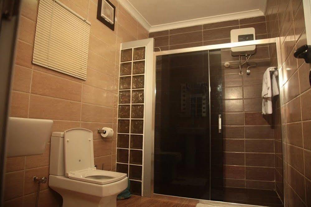 Fryburg Suites Aliayabiagba Zewnętrze zdjęcie